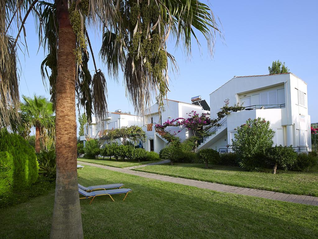 Mousses Apartments & Studios Kíssamos Exteriör bild